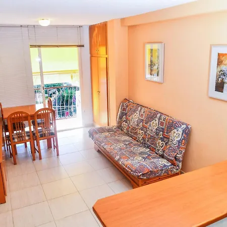 Equipped Centric With Large Terrace Διαμέρισμα *